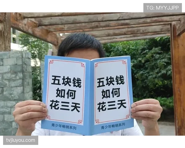 张博恒这生活也太反差了吧，随手一张照片就把我整个月工资羞辱了